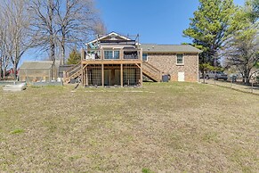 Family Home w/ Furnished Deck in Fairview!