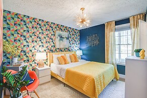 Family Home w/ Furnished Deck in Fairview!