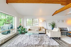Balcony w/ Bay Views: Family Gem in Port Townsend