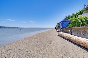 Waterfront Gem w/ 2 Patios on Camano Island