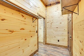 Near Hiking Trails: Mtn-view Haven in Englewood!