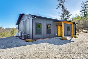 Near Hiking Trails: Mtn-view Haven in Englewood!