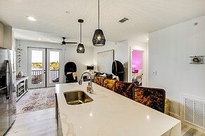 3 Mi to Gulfport Beaches: Waterfront 'casa Pesce'