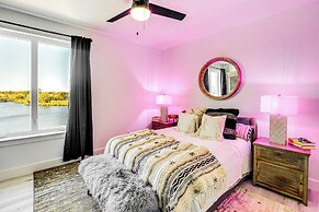 3 Mi to Gulfport Beaches: Waterfront 'casa Pesce'