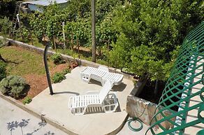 Spacious Seaside Retreat in Poljica