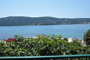 Spacious Seaside Retreat in Poljica