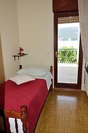 Spacious Seaside Retreat in Poljica