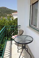 Spacious Seaside Retreat in Poljica