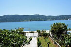 Spacious Seaside Retreat in Poljica