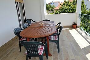 Spacious Seaside Retreat in Poljica