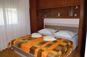 Spacious Seaside Retreat in Poljica