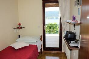 Spacious Seaside Retreat in Poljica