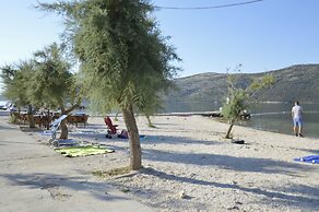 Spacious Seaside Retreat in Poljica