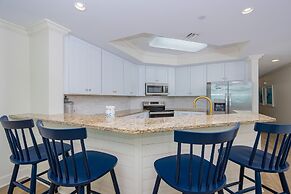 Phoenix West 607 3 Bedroom Condo