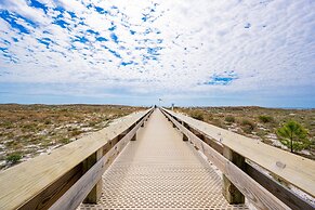 Phoenix Vi 6713 3 Bedroom Condo