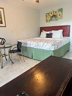 Paradise On The Rocks Hotel