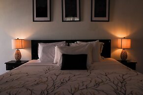 Paradise On The Rocks Hotel