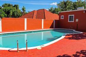 Paradise On The Rocks Hotel