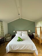 Charming Cottage in Elgin, Grabouw