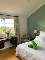 Charming Cottage in Elgin, Grabouw