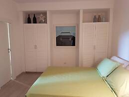 Charming Porto Santo Stefano Apartment With Pool Access