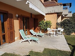 Charming Porto Santo Stefano Apartment With Pool Access