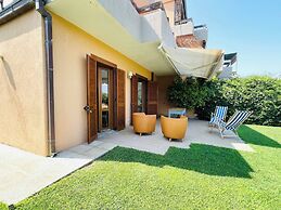 Charming Porto Santo Stefano Apartment With Pool Access