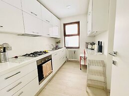 Charming Porto Santo Stefano Apartment With Pool Access