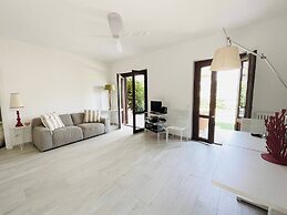 Charming Porto Santo Stefano Apartment With Pool Access