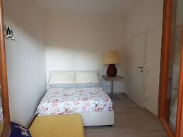 Charming Porto Santo Stefano Apartment With Pool Access