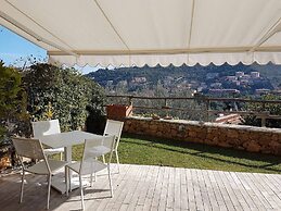 Charming Porto Santo Stefano Apartment With Pool Access