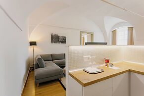 Hotel Benedict