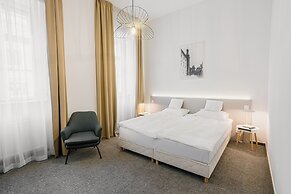 Hotel Benedict