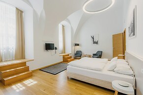 Hotel Benedict