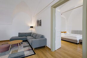 Hotel Benedict