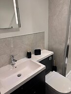 Hull Hideaway - Modern Apartment for 4