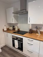 Hull Hideaway - Modern Apartment for 4