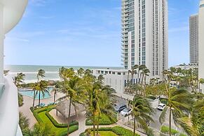 GLOBALSTAY Tides Hollywood Beach Retreat