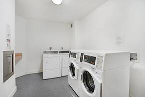 GLOBALSTAY Tides Hollywood Beach Retreat