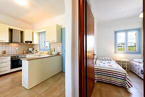 Kite Surf House 5 From the Beach -island Living-