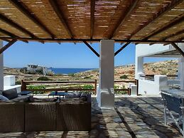 Seaside Villa Costal Vibes Walk to Beach