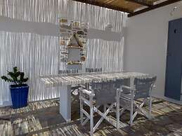 Seaside Villa Costal Vibes Walk to Beach