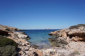 Seaside Villa Costal Vibes Walk to Beach