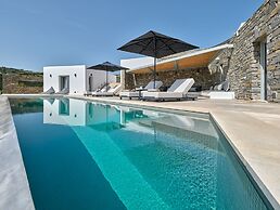 Aegean Hestia Luxury Villa of Paros