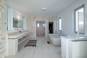 Luxury Villa Aethra -island Living Paros-