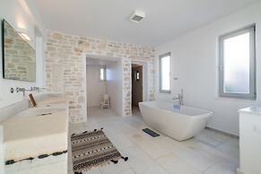 Luxury Villa Aethra -island Living Paros-