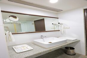 Elegant Luxury Nest Baroda