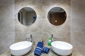 B8 Suite Palm Rsd - 2mn From sea