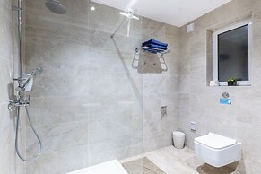 B8 Suite Palm Rsd - 2mn From sea