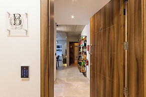 B8 Suite Palm Rsd - 2mn From sea